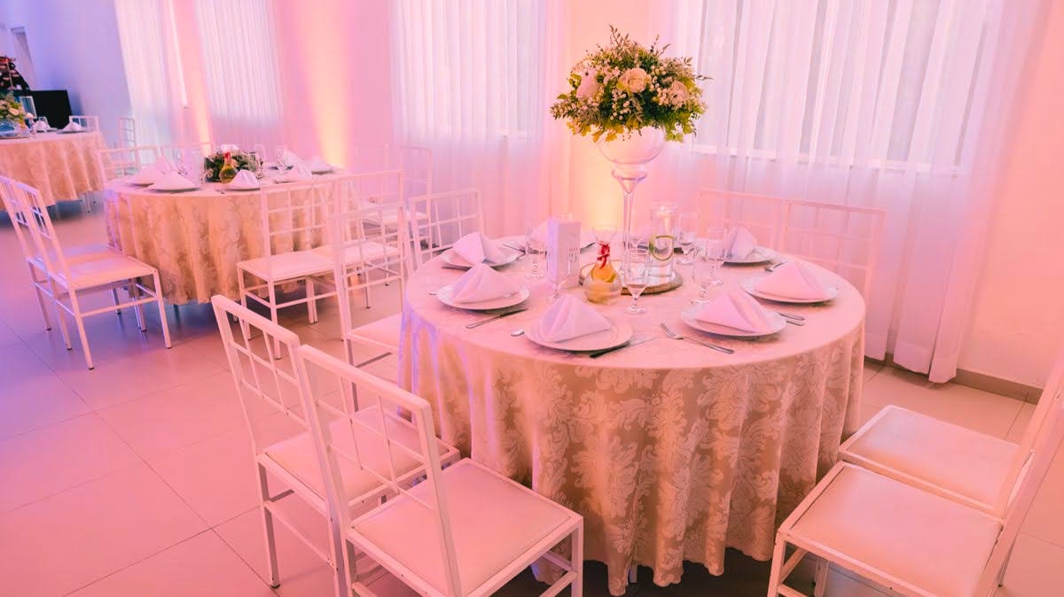 Decoração de evento assinada pela Valentine's Eventos